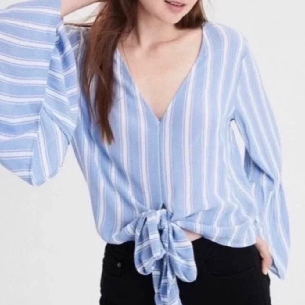 AEO American Eagle blue striped top bell sleeve front knot S V-neck Small boho